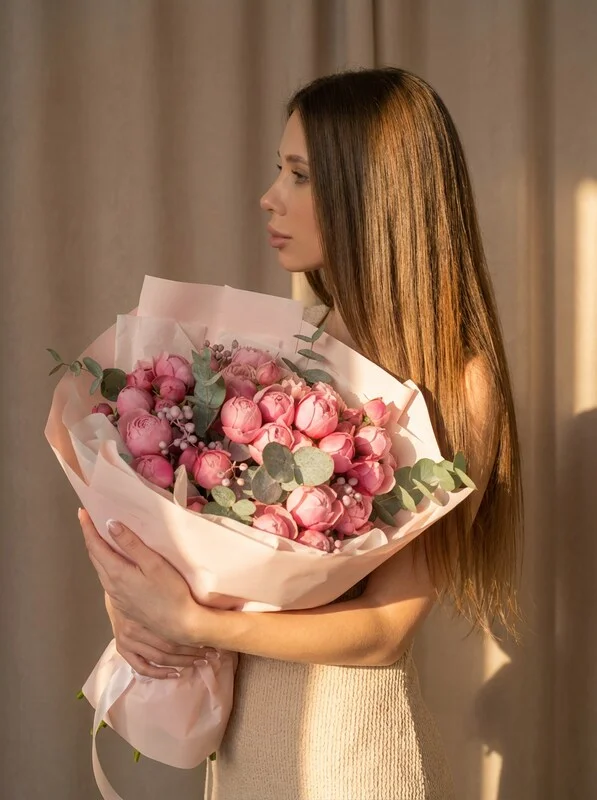 Букет из кустовой розы «Касание»