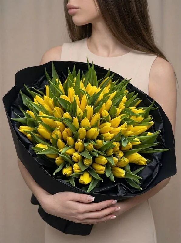 Букет цветов «Луч солнца» из желтых тюльпанов, 101 шт